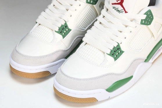   DR5415-103 Green Retro  4 SB Jordan DR5415-103 Pine 0310